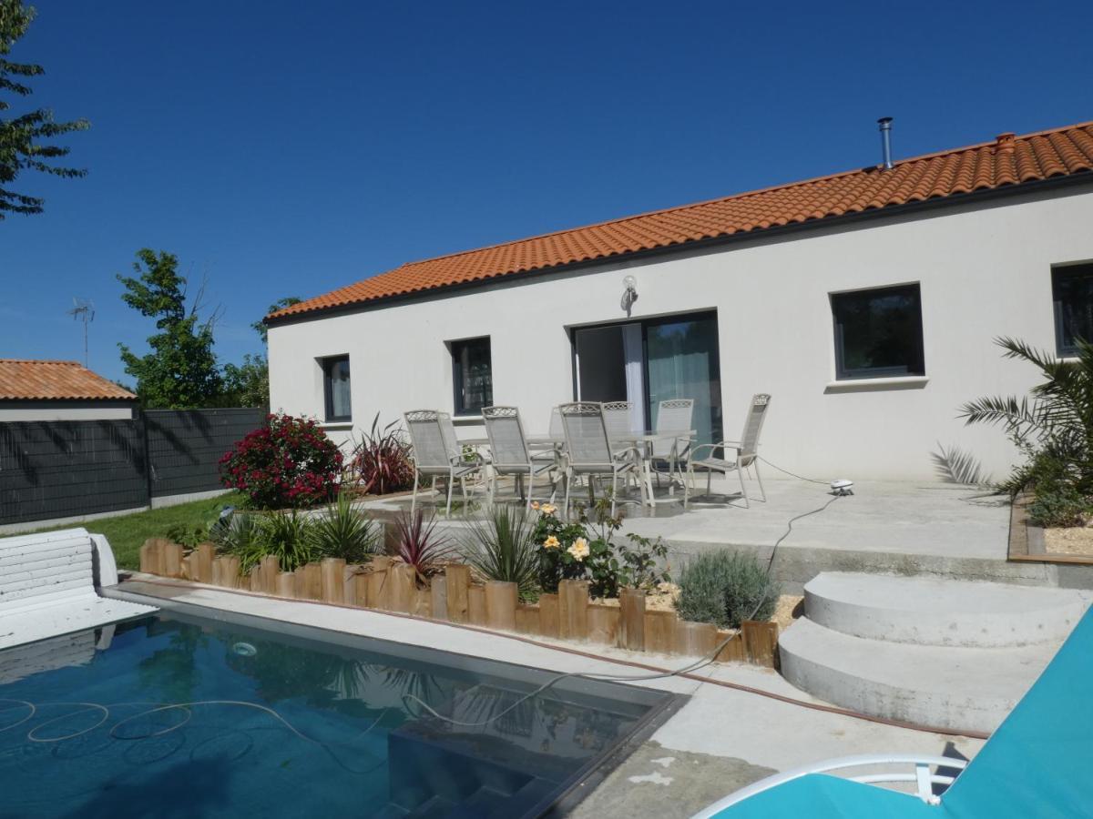 Villa D'Eau Douce Les Achards  Exterior photo