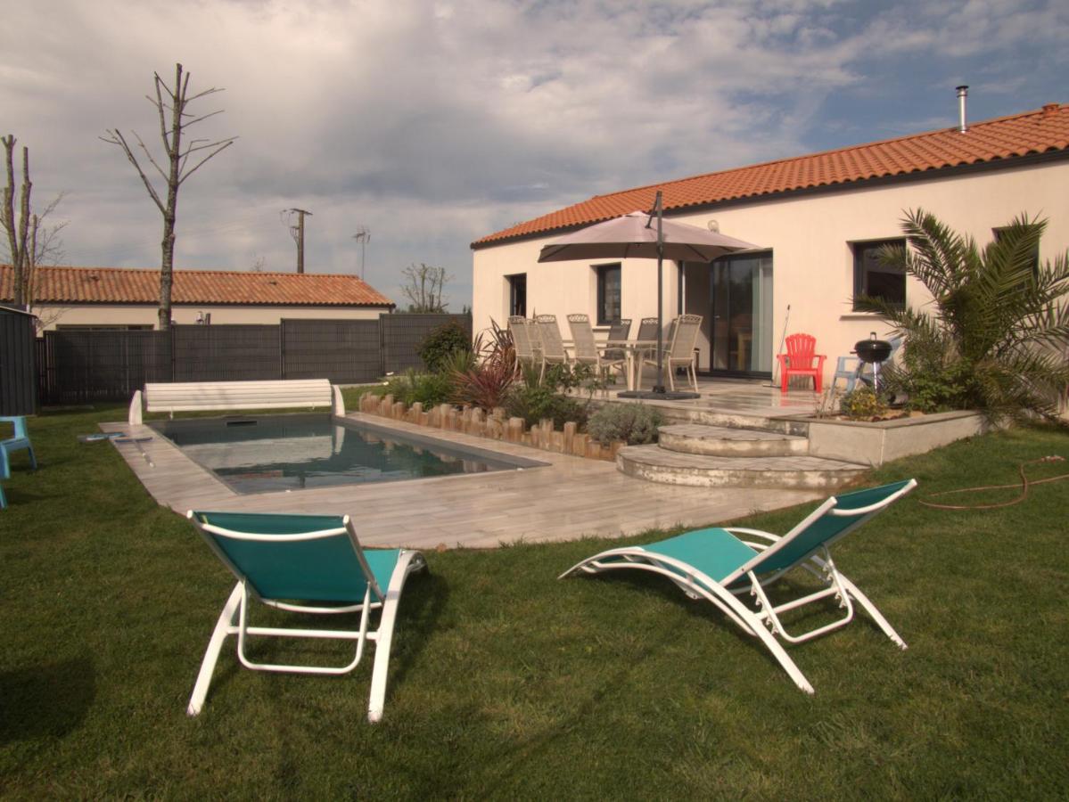 Villa D'Eau Douce Les Achards  Exterior photo
